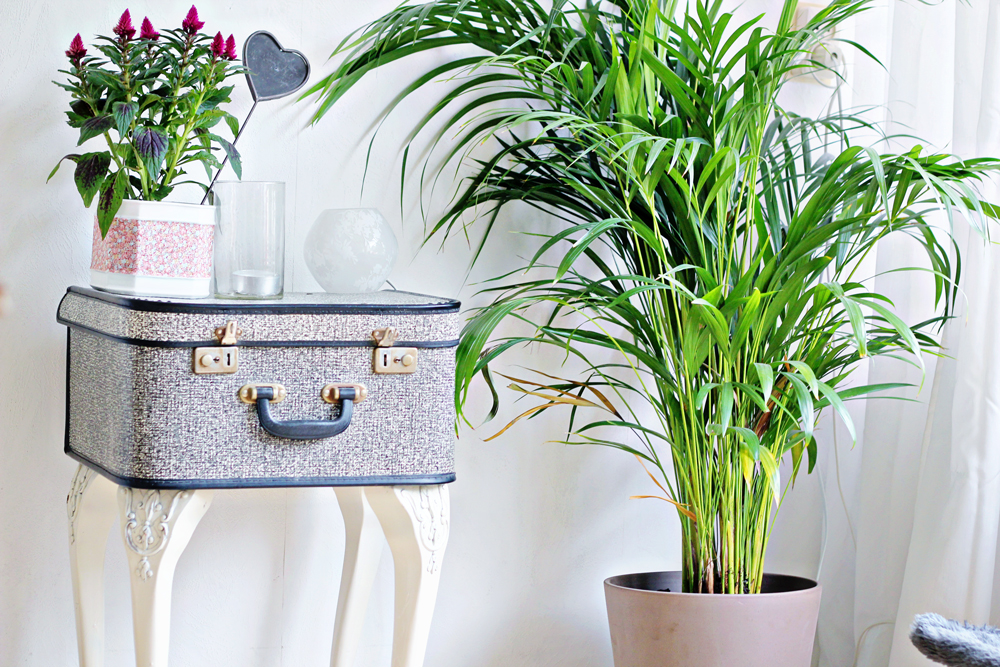 DIY | Suitcase Sidetable 