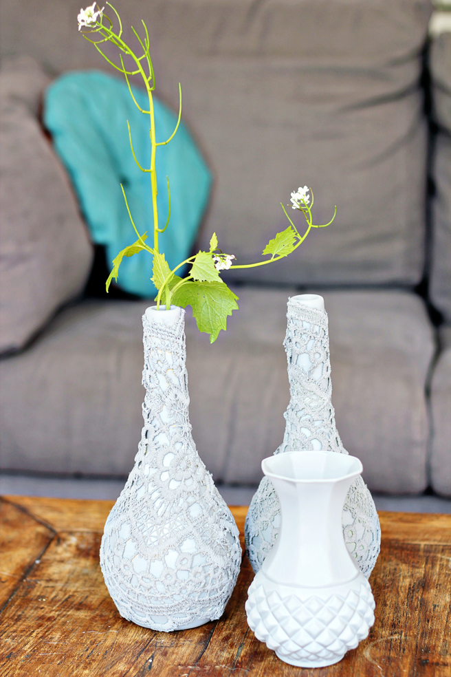 DIY | UPCYCLING LACE VASES