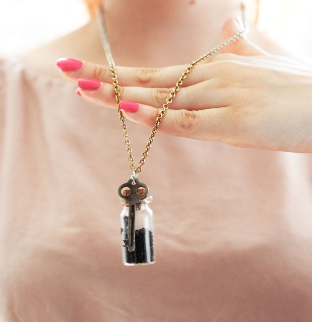 DIY | Bottle Necklace 