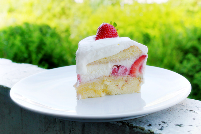 RECIPE | Strawberry Cream Cake