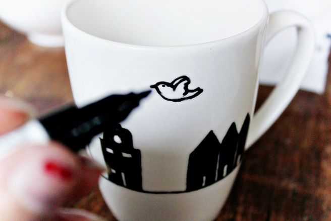 DIY | Painted Mugs