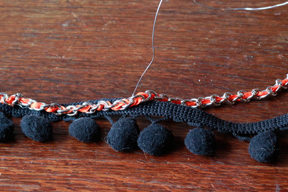 DIY | Pom Necklace