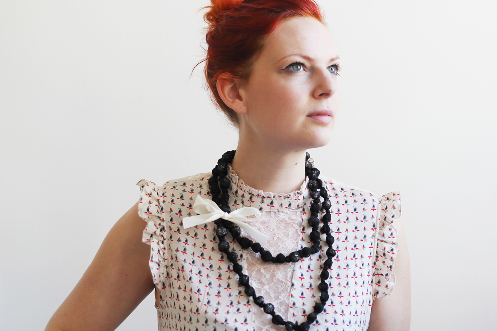 DIY | UPCYCLED TIGHTS NECKLACE