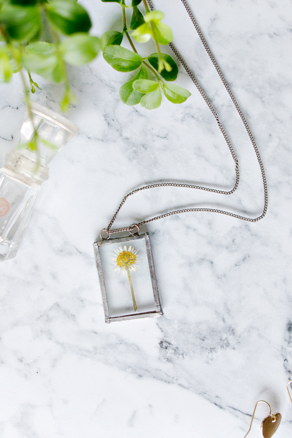 Pressed flower deals necklace diy