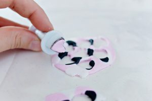 DIY | Minimal Clay Heart Earrings