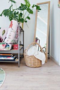 SMALL STUDIO APARTMENT | 10 Tips, Tricks and Ideas to Maximize Your Space